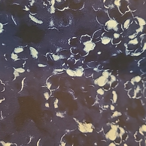 Michel Studio Blouse - 20 - Picture 8 of 14